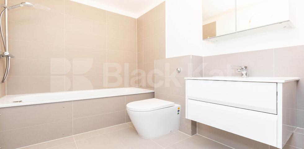 			2 Bedroom, 1 bath, 1 reception Apartment			 Dove Road, CANONBURY-ISLINGTON